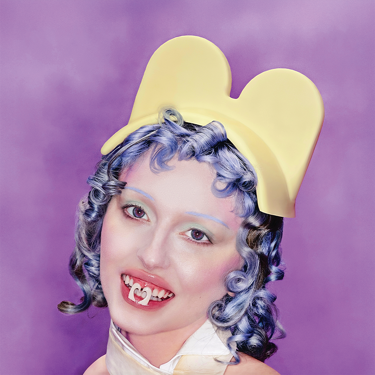 Ashnikko Smoochies vinyl in yellow